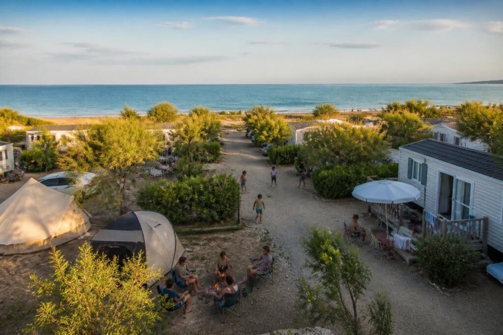 découvrez le camping les tamaris au barcarès : avis des clients, tarifs détaillés et plan complet pour organiser vos vacances en toute sérénité.